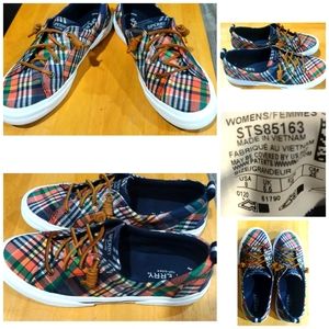 Women plaid sperrys size 8